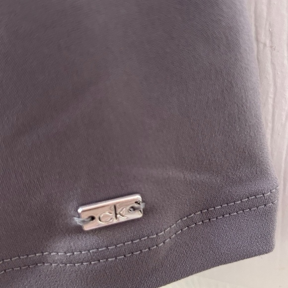 Calvin Klein Sleeveless V-Neck Shell with Tie – Gray (“Tin”) – Size Large – NWT - Picture 4 of 6